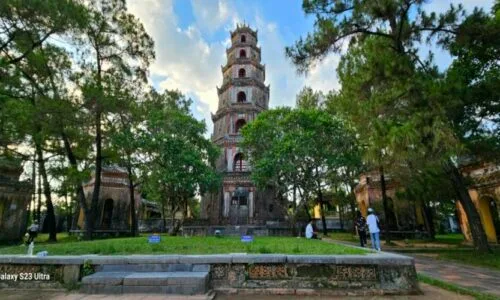 Thien-mu-pagoda-1024x478