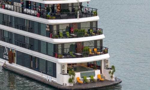 lamour_cruise-900x500